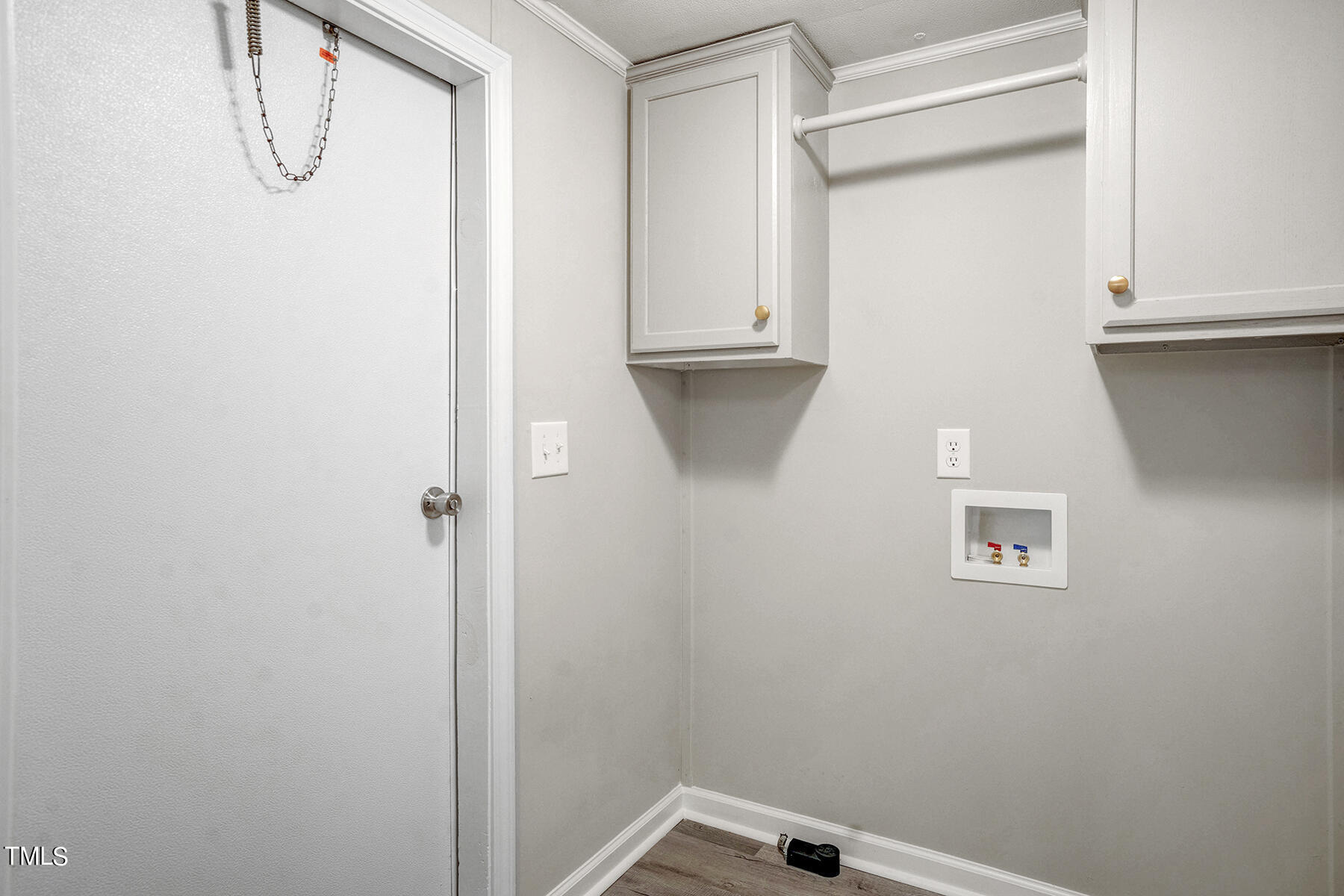 6608 Rock Service Station Road Raleigh, NC 27603 - Photo 17 of 30 Laundry