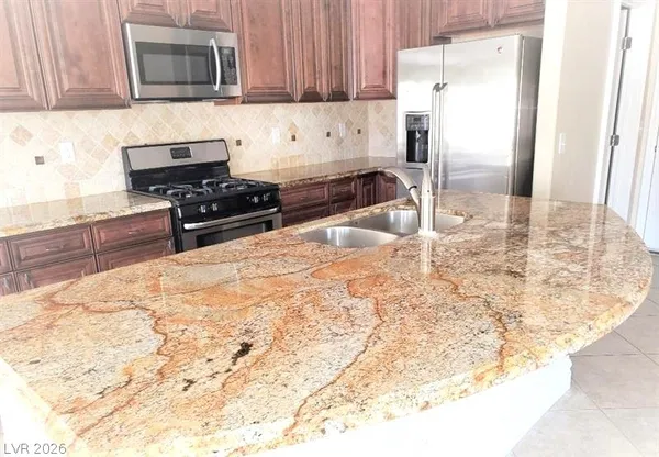 $2,195 | 285 Ladies Tee Court, Las Vegas, NV 89148