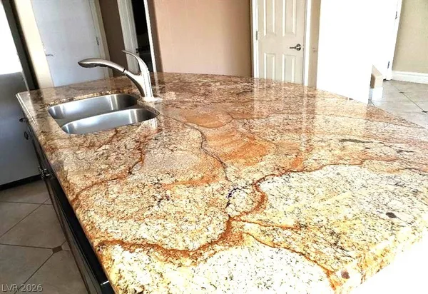 $2,195 | 285 Ladies Tee Court, Las Vegas, NV 89148