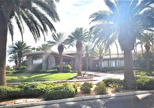 $2,195 | 285 Ladies Tee Court, Las Vegas, NV 89148