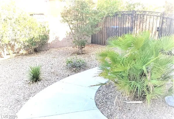 $2,195 | 285 Ladies Tee Court, Las Vegas, NV 89148