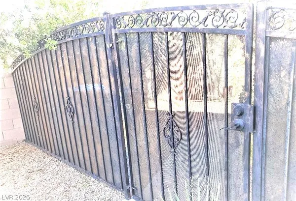 $2,195 | 285 Ladies Tee Court, Las Vegas, NV 89148