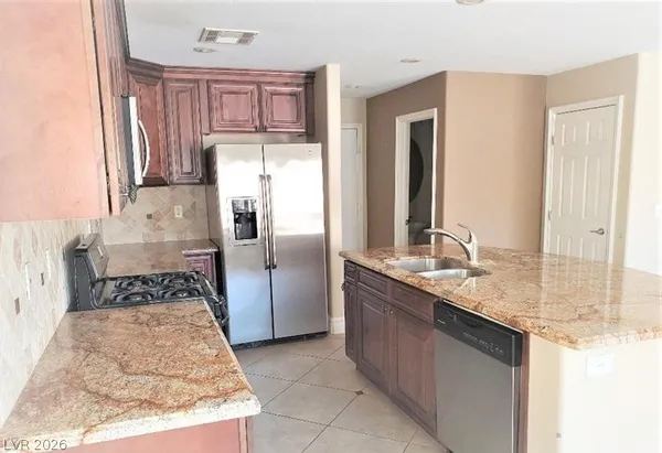 $2,195 | 285 Ladies Tee Court, Las Vegas, NV 89148