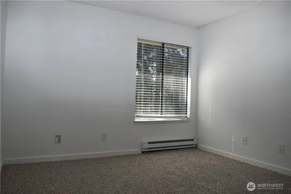 $1,800 | 33035 18th Place South, Federal Way, WA 98003