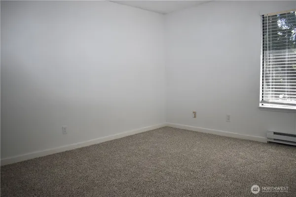 $1,800 | 33035 18th Place South, Federal Way, WA 98003