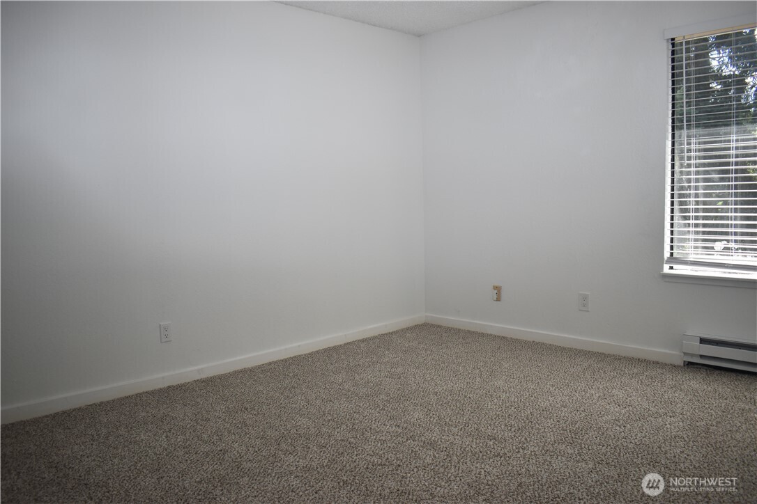 33035 18th Place South Federal Way, WA 98003 - Photo 15 of 21 an empty room with a window