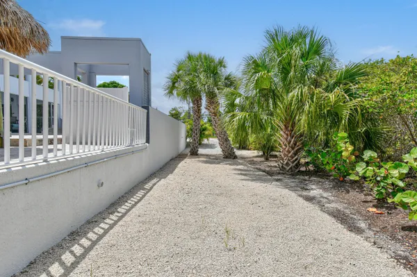 $4,800,000 | 10561 Southeast Le Parc, Jupiter, FL 33469