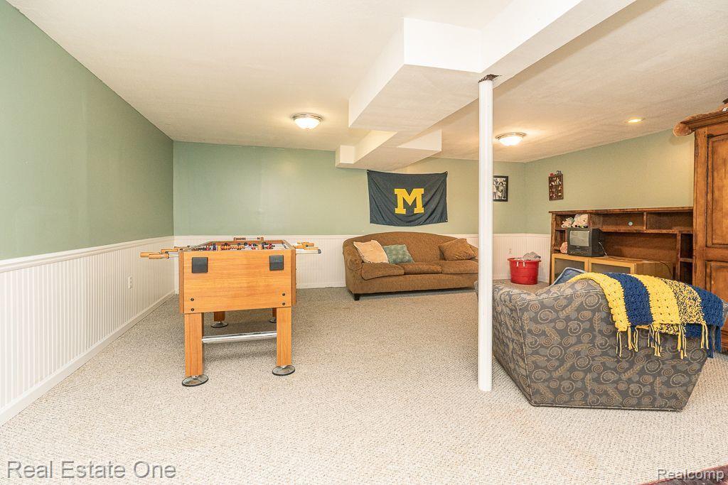 410 Lake Forest Road Rochester Hills, MI 48309 - Photo 51 of 75
