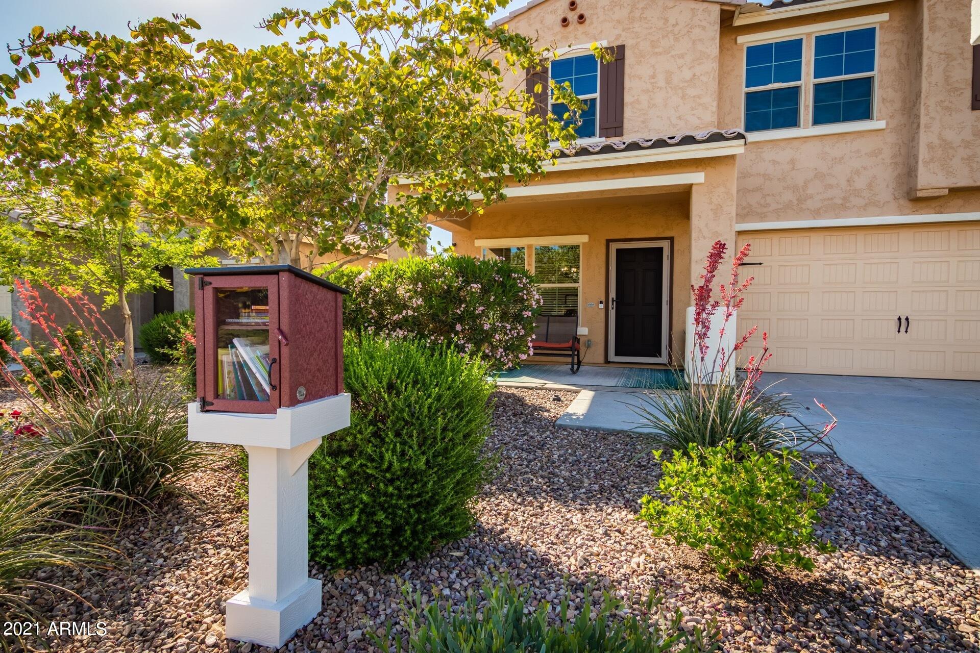 2678 East Gillcrest Road Gilbert, AZ 85298 - Photo 3 of 47 0003-Gillcrest 3