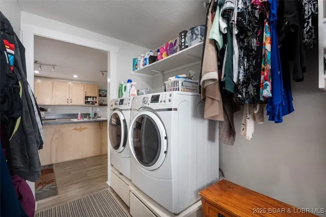 $499,500 | 406 South Godfrey Avenue, Eldon, MO 65026