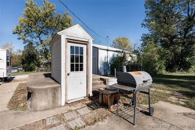 $499,500 | 406 South Godfrey Avenue, Eldon, MO 65026