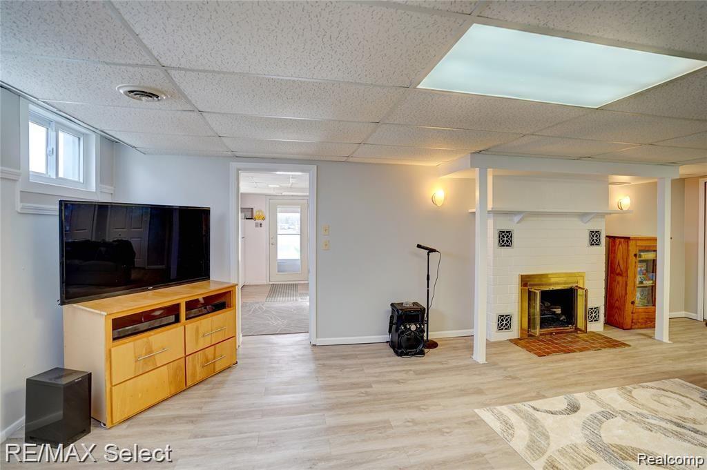 13542 South Horrell Road Fenton, MI 48430 - Photo 31 of 35