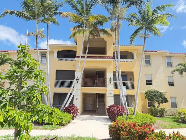 $1,450 | 1522 Southwest 50th Street, Unit 302, Cape Coral, FL 33914