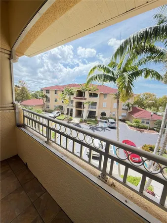 $1,450 | 1522 Southwest 50th Street, Unit 302, Cape Coral, FL 33914