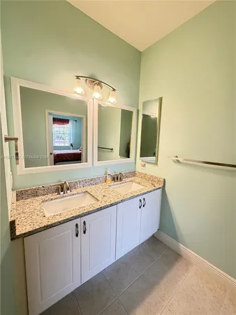 $1,450 | 1522 Southwest 50th Street, Unit 302, Cape Coral, FL 33914