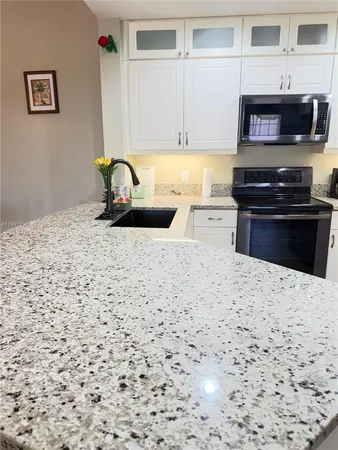 $1,450 | 1522 Southwest 50th Street, Unit 302, Cape Coral, FL 33914