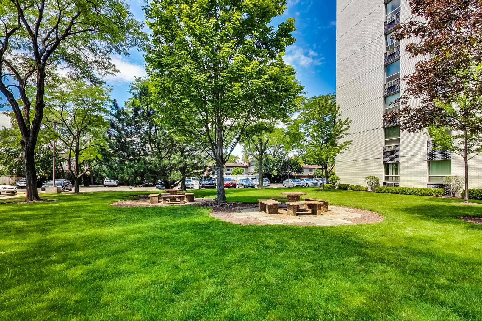 9009 Golf Road, Unit 8B Des Plaines, IL 60016 - Photo 37 of 42 a view of a park with large trees