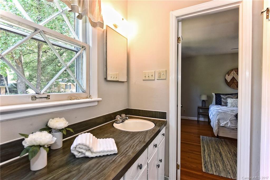 3608 Round Oak Road Charlotte, NC 28210 - Photo 15 of 23 Gallery Image 15