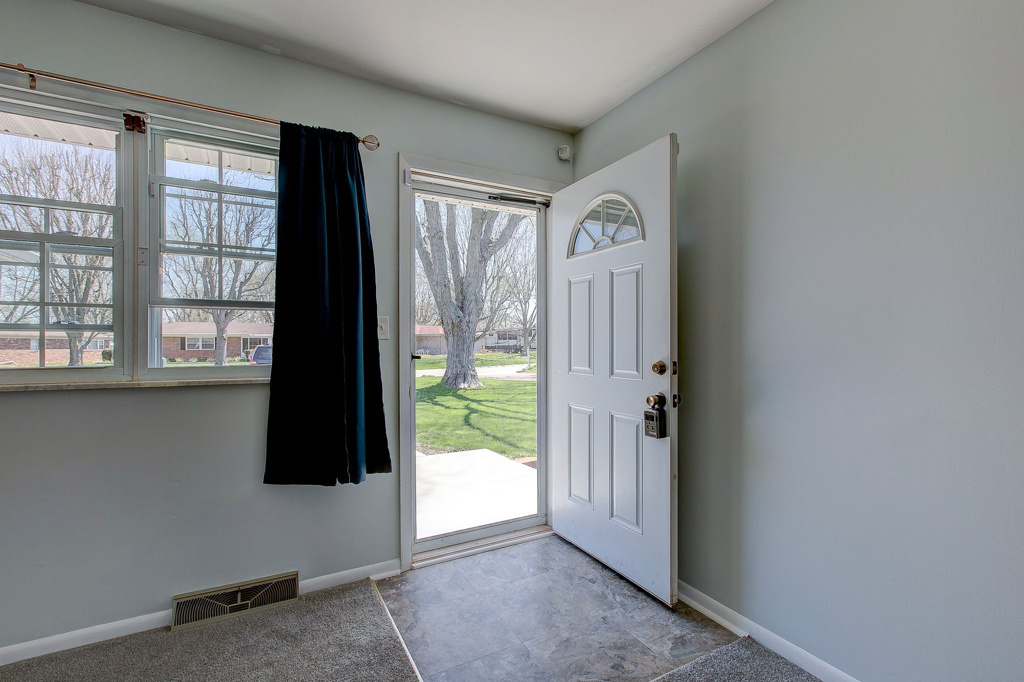 720 Hopkins Road Indianapolis, IN 46229 - Photo 6 of 40