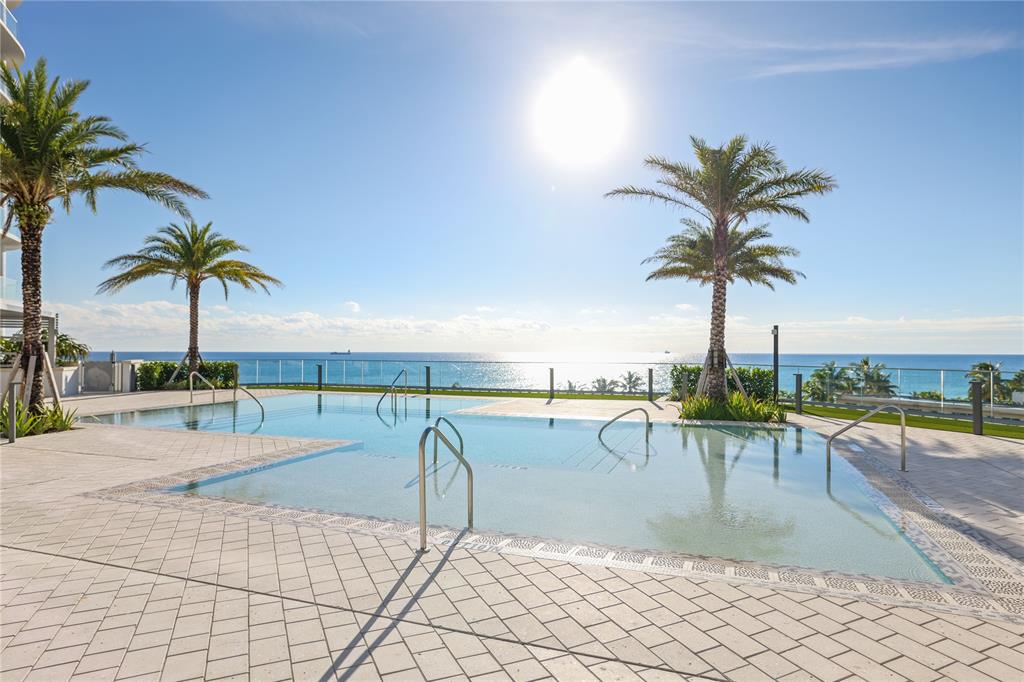 151 North Seabreeze Boulevard, Unit 903E Fort Lauderdale, FL 33304 - Photo 28 of 49 a view of outdoor space with seating area