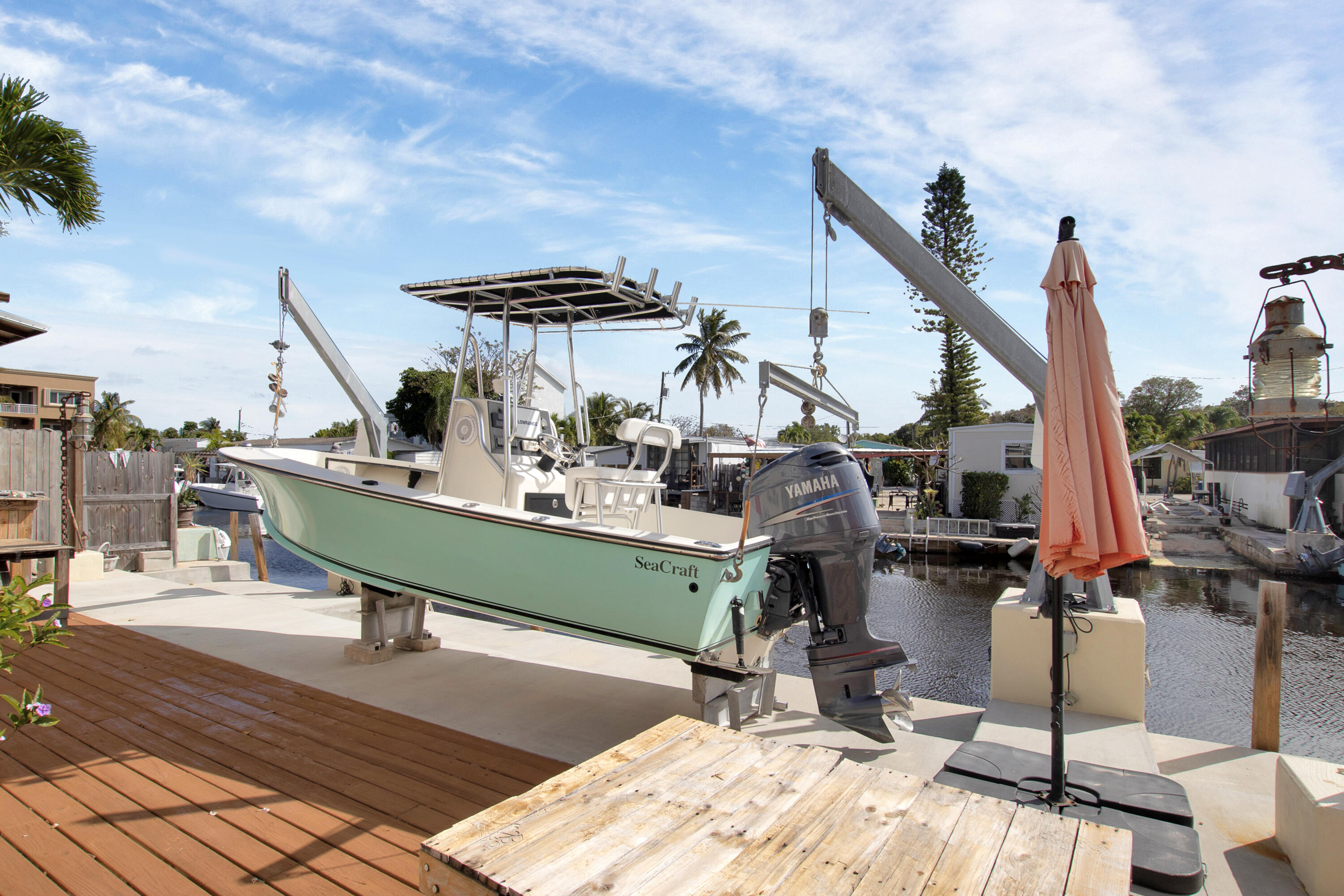 13 Flamingo Road Key Largo, FL 33037 - Photo 53 of 63 a view of a terrace with sitting area