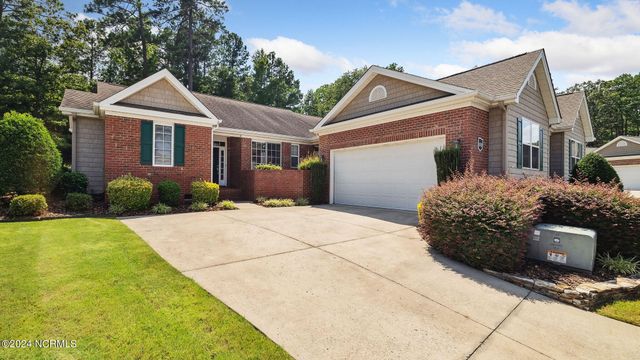 $395,000 | 1010 Lighthorse Circle, Aberdeen, NC 28315