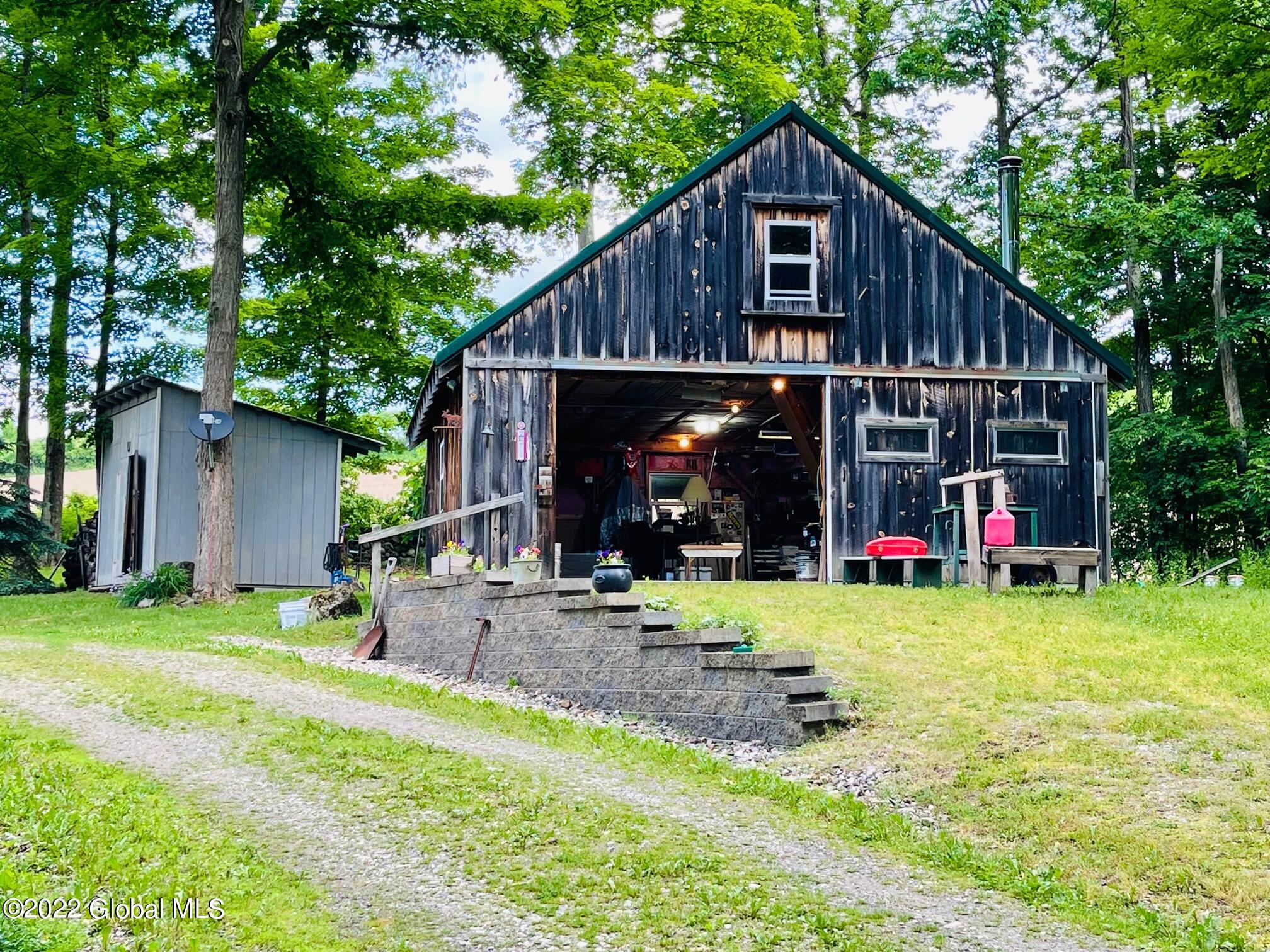 40 Hartshorn Road Greenwich, NY 12834 - Photo 2 of 22 IMG_6895