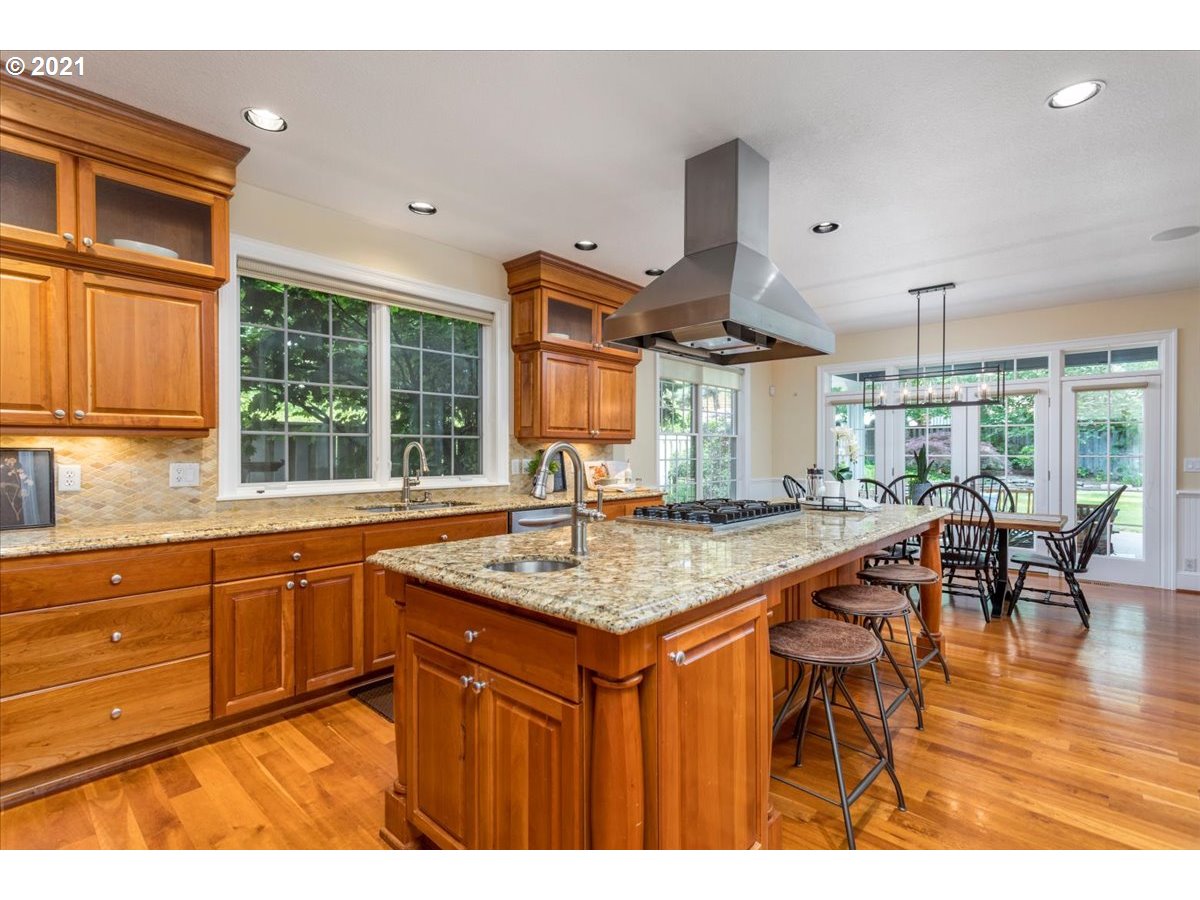 11983 Southwest Lynnfield Lane Portland, OR 97225 - Photo 13 of 32