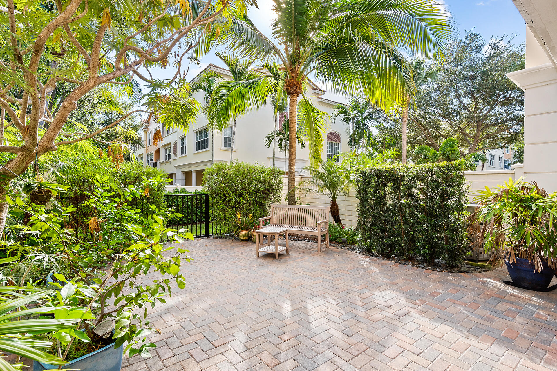 5710 Northeast Verde Circle Boca Raton, FL 33487 - Photo 39 of 39 Outdoor Area