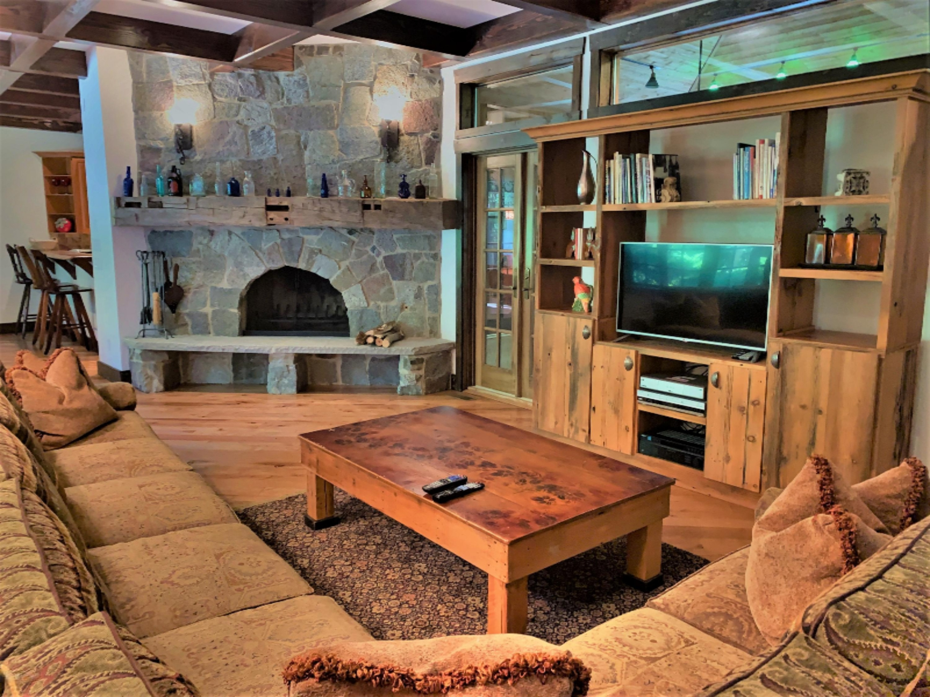 7020 Youngren Road Three Oaks, MI 49128 - Photo 2 of 40 IMG_1914 (002)