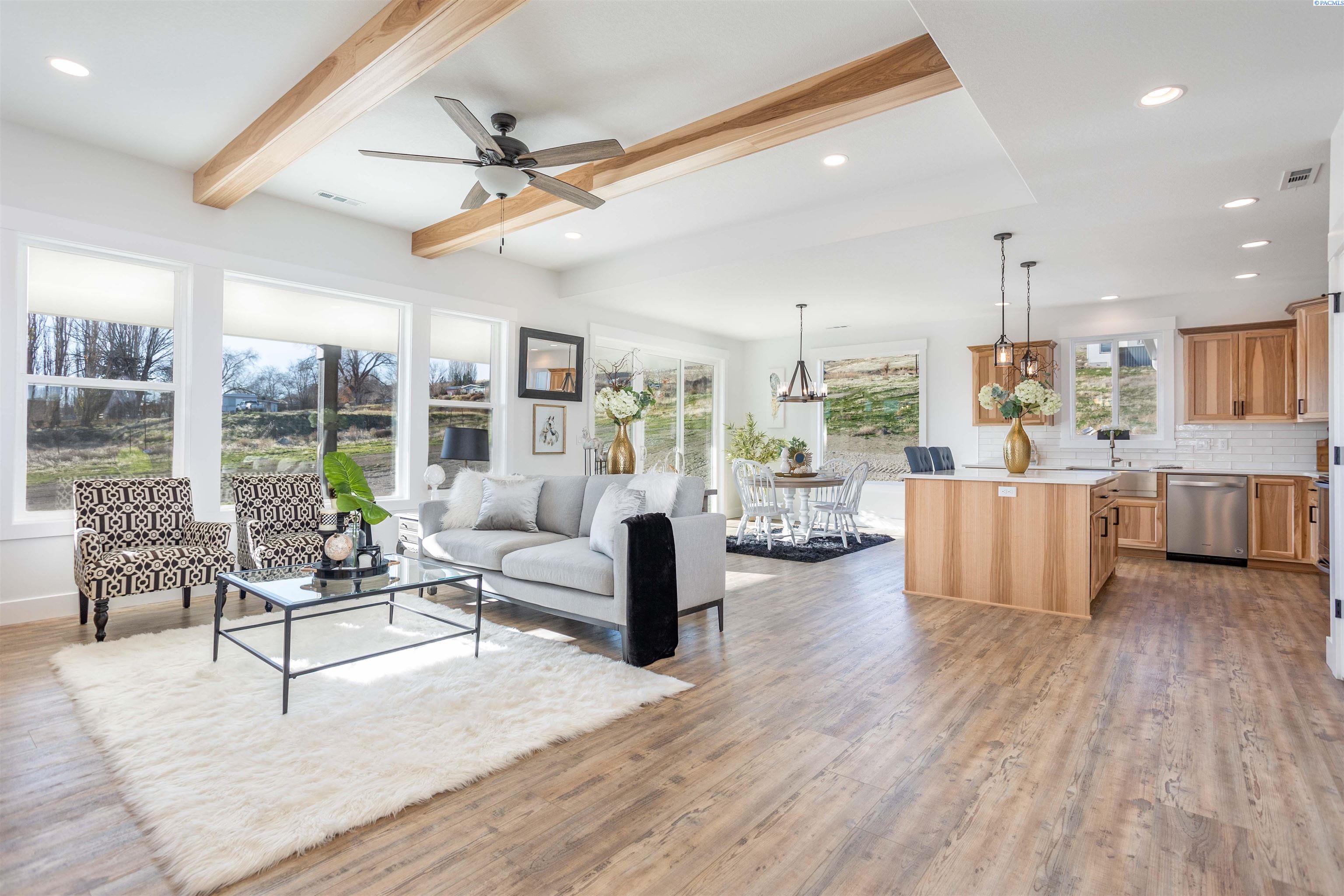 211 West Brant Rd Prairie Benton City, WA 99320 - Photo 1 of 30 Gallery Image 1