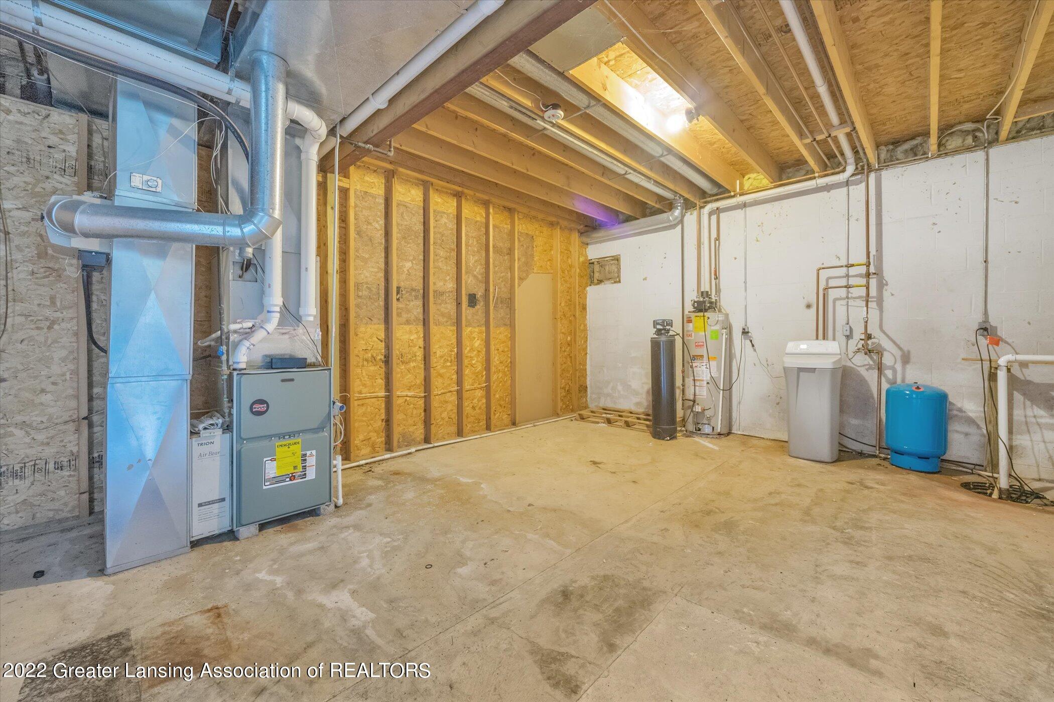 2104 Maurer Road Charlotte, MI 48813 - Photo 36 of 48 36-2104-Maurer-Rd-WindowStill-Real-Estat
