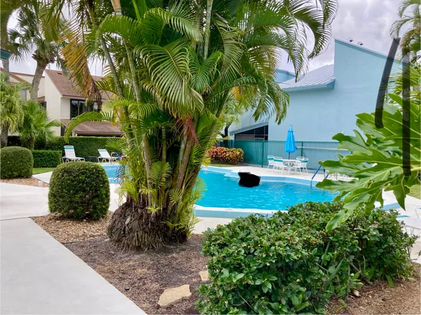 $1,925 | 950 South Kanner Highway, Unit E23, Stuart, FL 34994