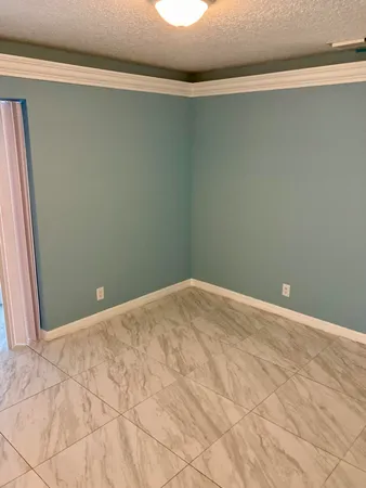 $1,925 | 950 South Kanner Highway, Unit E23, Stuart, FL 34994