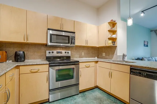 $1,800 | 201 West Lancaster Avenue, Unit 208, Fort Worth, TX 76102