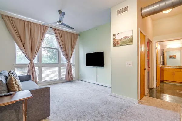 $1,800 | 201 West Lancaster Avenue, Unit 208, Fort Worth, TX 76102