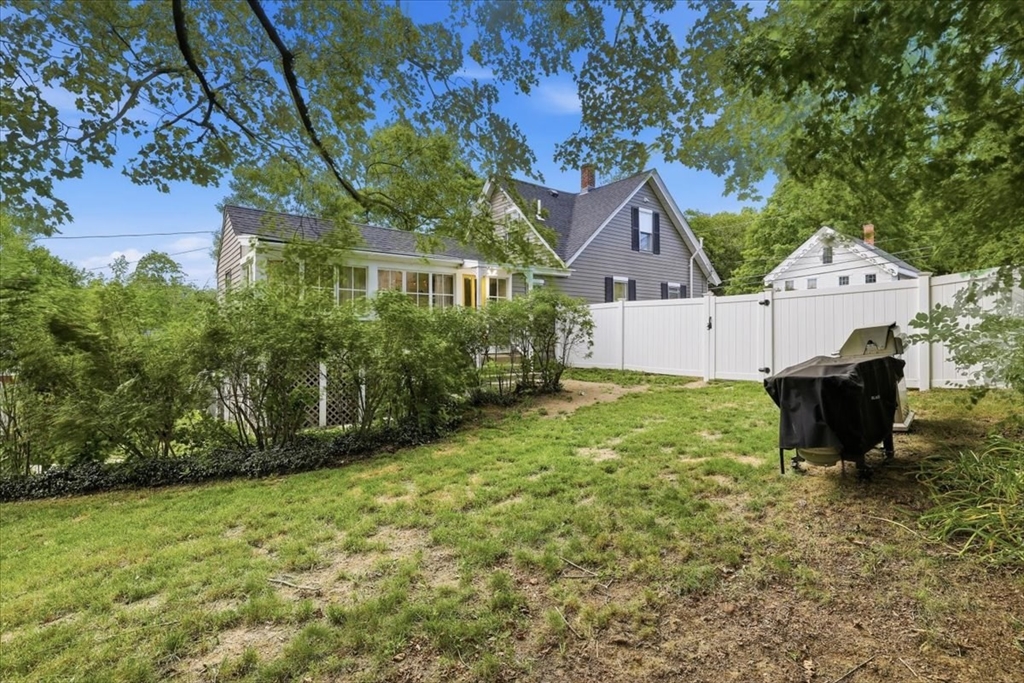 19 West Elm Street Townsend, MA 01474 - Photo 5 of 35