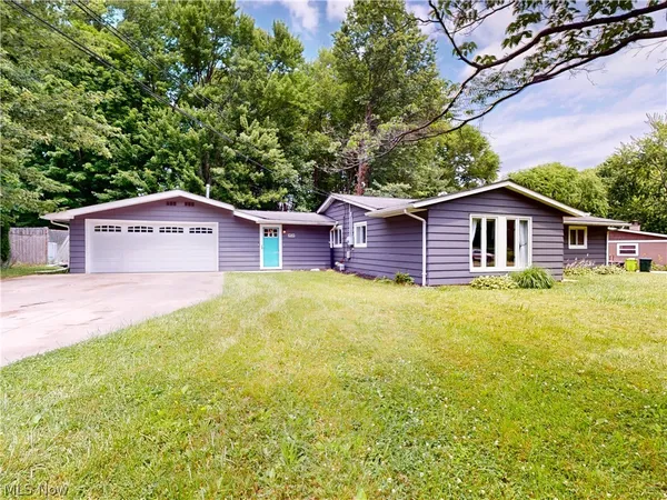 $274,900 | 1063 Thistleridge Drive, Macedonia, OH 44056
