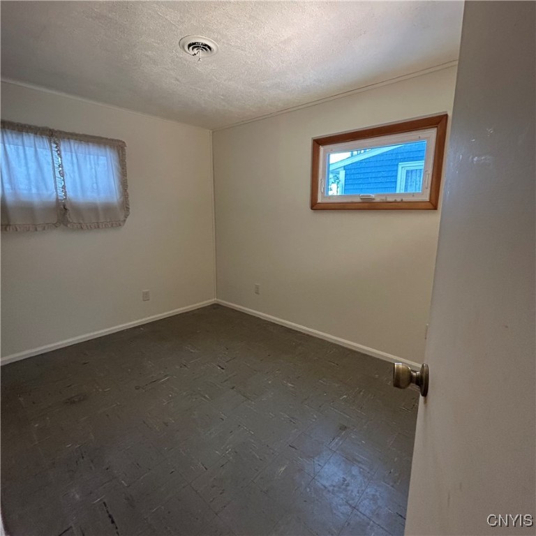 123 Bennett Avenue Geddes, NY 13209 - Photo 6 of 8