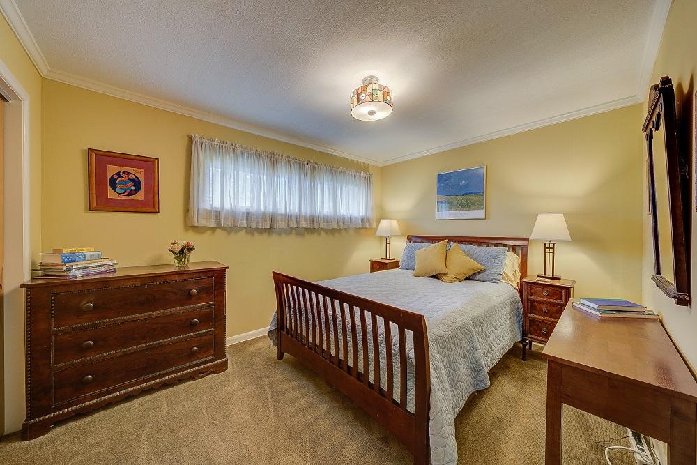 237 Hawthorn Road Salem, VA 24153 - Photo 31 of 34 110