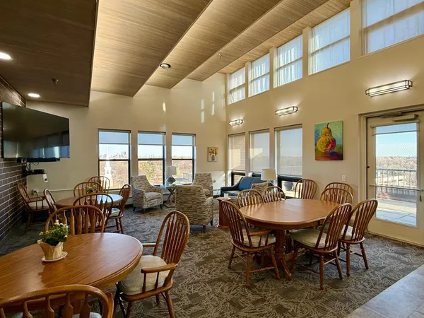 $99,900 | 7600 Golden Valley Road, Unit 305, Golden Valley, MN 55427