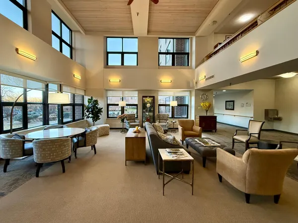 $99,900 | 7600 Golden Valley Road, Unit 305, Golden Valley, MN 55427