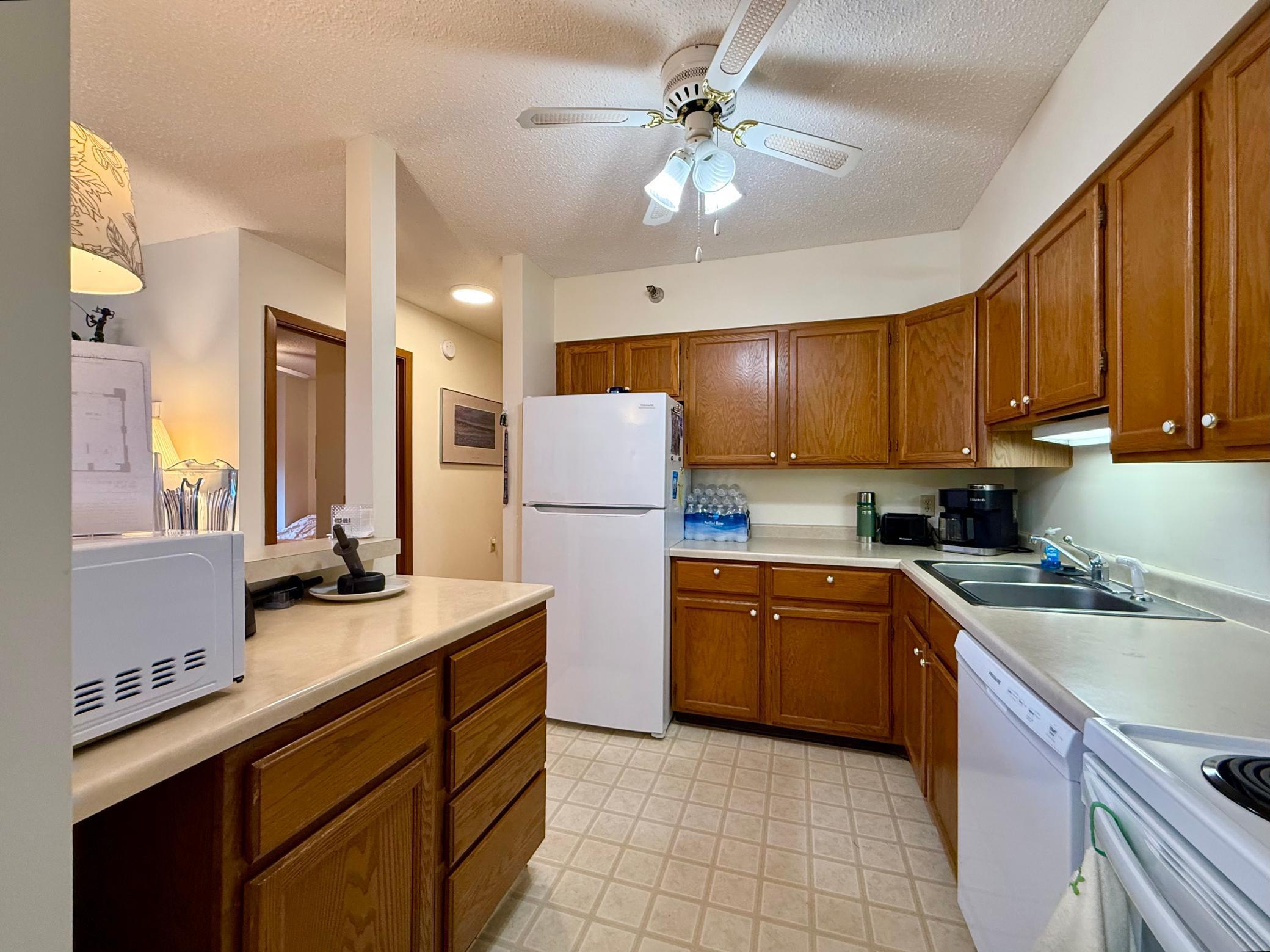 7600 Golden Valley Road, Unit 305 Golden Valley, MN 55427 - Photo 5 of 28