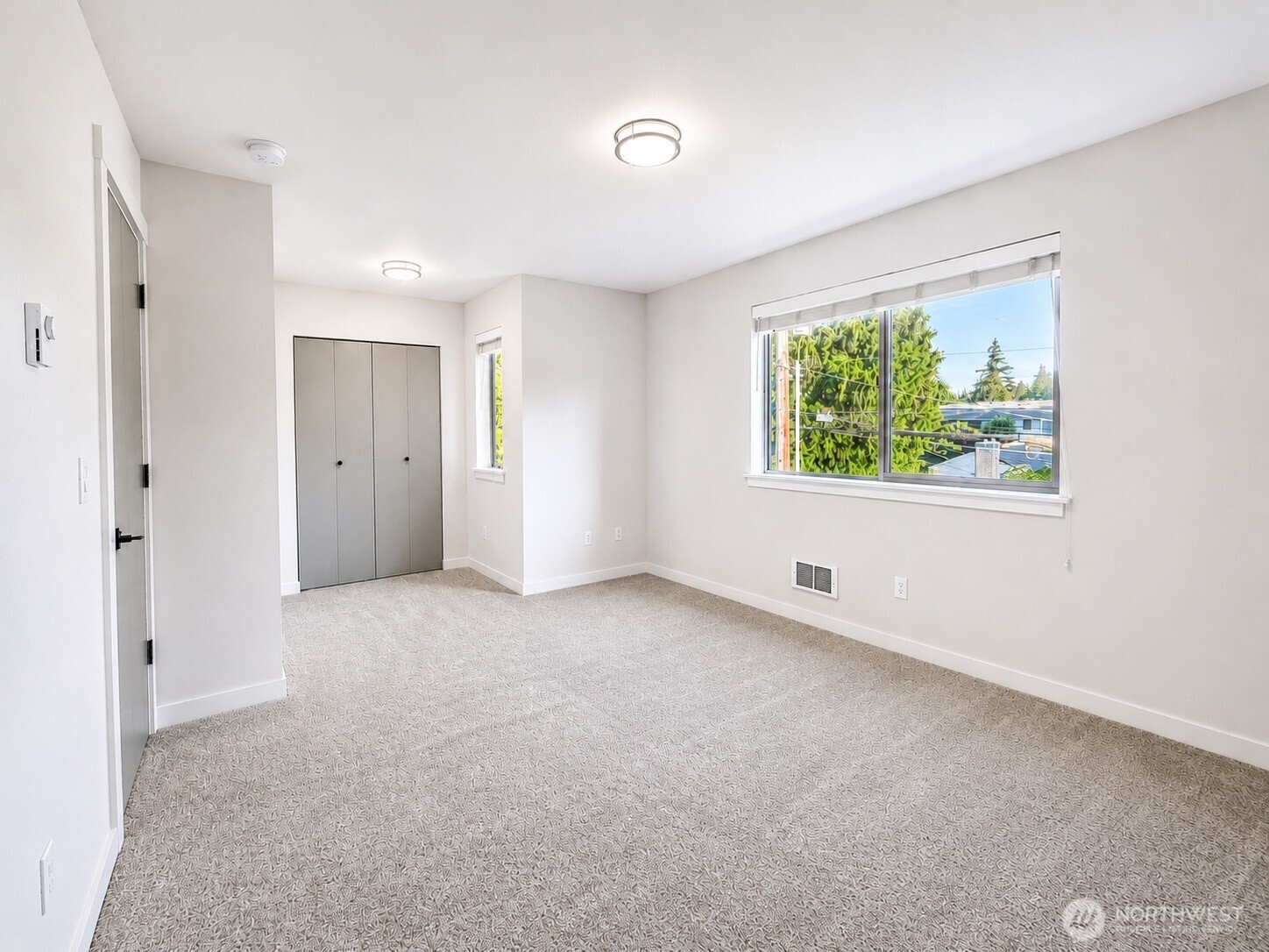 629 Bing Road, Unit B Lynnwood, WA 98036 - Photo 15 of 27 a view of an empty room with a window