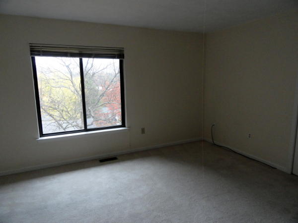 3370 Morning Dove Road Roanoke, VA 24018 - Photo 5 of 11 Master Bedroom
