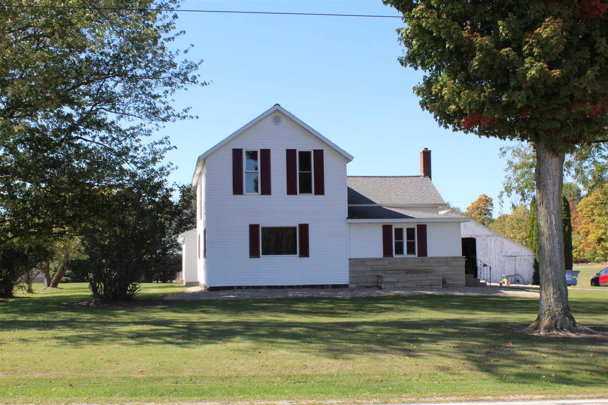2559 South State Road Mentone, IN 46539 - Photo 1 of 35