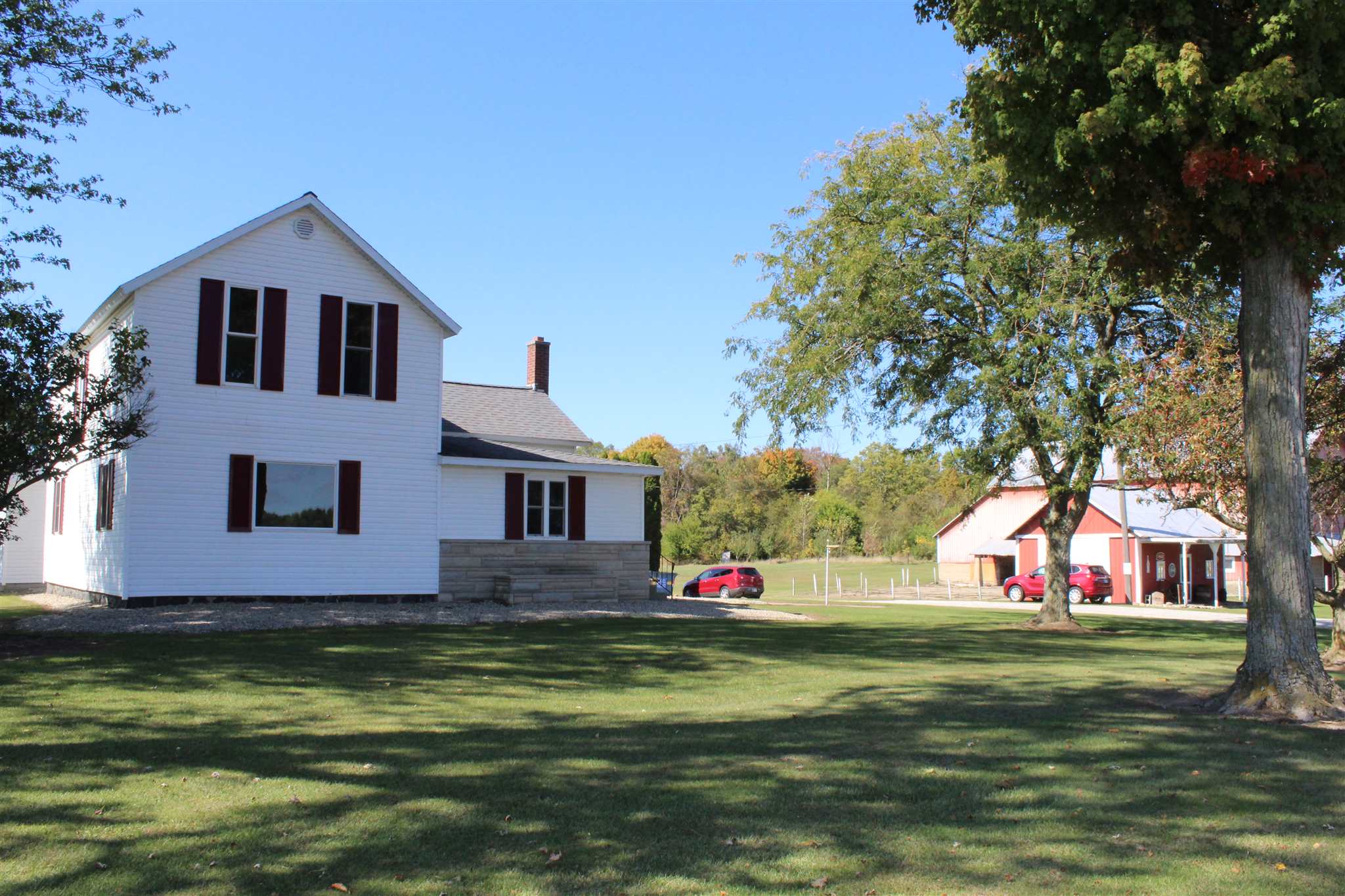 2559 South State Road Mentone, IN 46539 - Photo 3 of 35