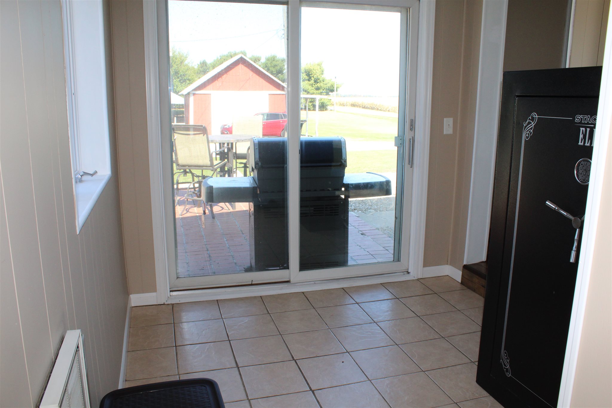 2559 South State Road Mentone, IN 46539 - Photo 10 of 35