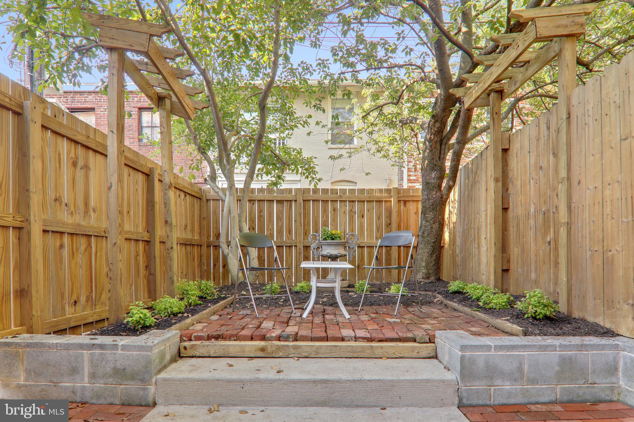 438 Ridge Street Northwest Washington, DC 20001 - Photo 4 of 18 Perfect courtyard garden to relax in.