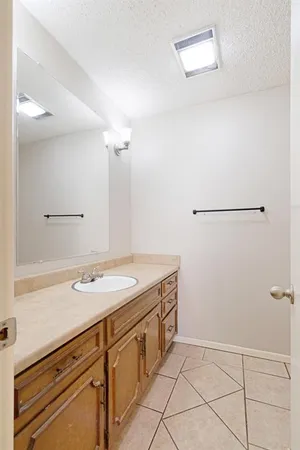 $260,000 | 830 39th Street Southeast, Paris, TX 75462